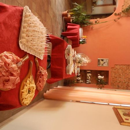 Albergo Ristorante Monterosa Ameno Екстер'єр фото